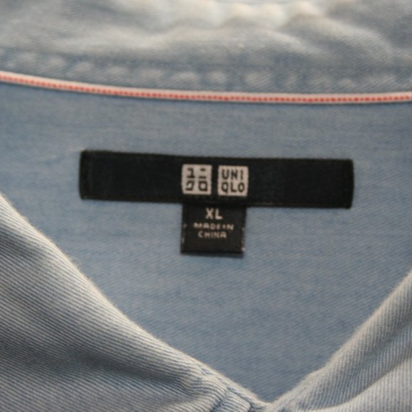 XL Uniqlo Cotton Chambray Button Down Shirt - Picture 2 of 8